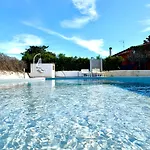 Libero House A Private Pool Oasis *