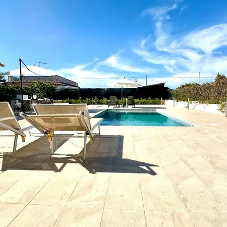 ヴィラ Libero House A Private Pool Oasis